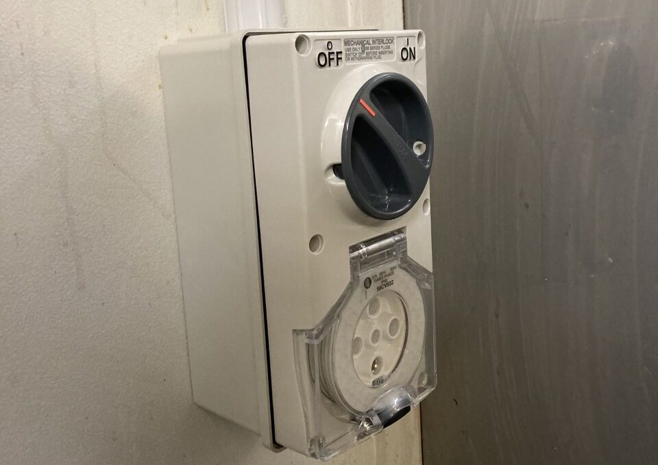 3-Phase Commercial Fryer Outlet